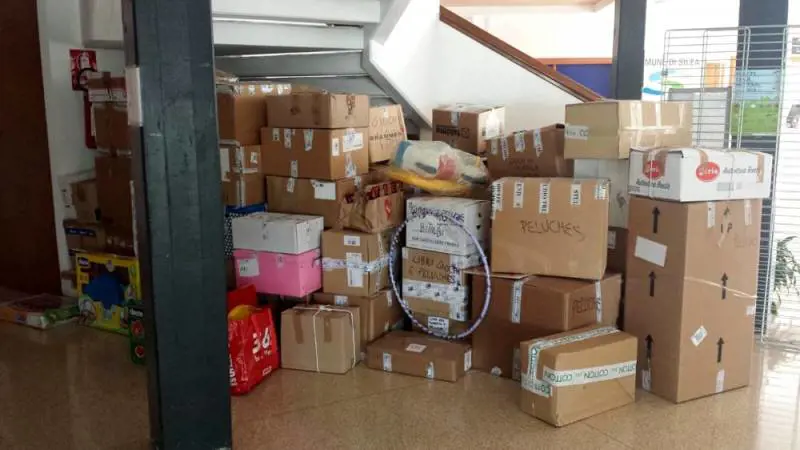 Così il Pd regala ai migranti i beni raccolti per i terremotati