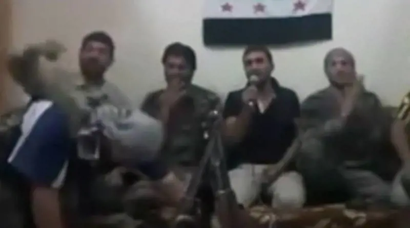 Jihadista vuole farsi un selfie ma sbaglia cellulare e si fa esplodere