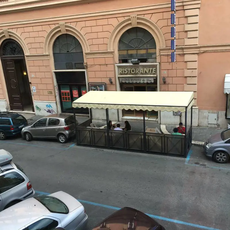 La Raggi al ristorante/ Foto Corriere dello Sport