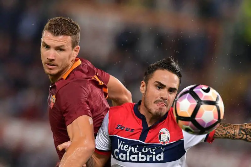 Serie A: il Napoli stecca e cede il primato alla Juve. Volano Roma e Chievo