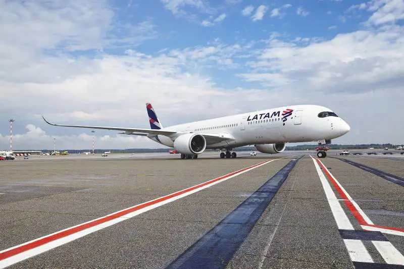 Il nuovo Airbus A350 XWB di Latam Airlines debutta a Milano Malpensa