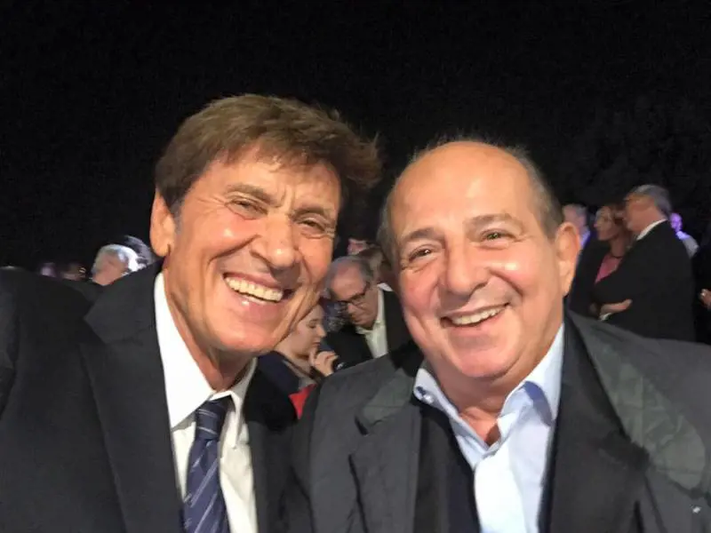 Morandi-Magalli: si scattano il selfie della pace