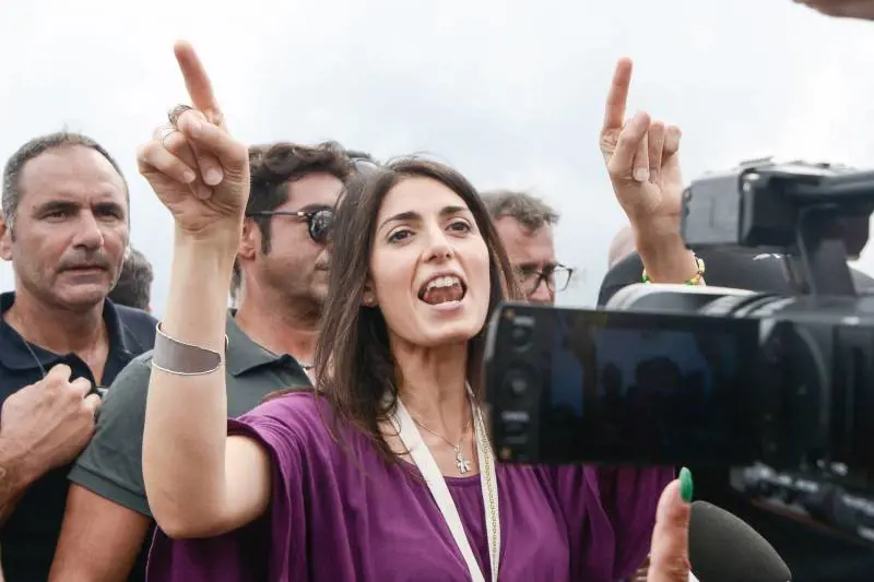 Palermo, arriva anche la Raggi: "Gli assessori li decido io"