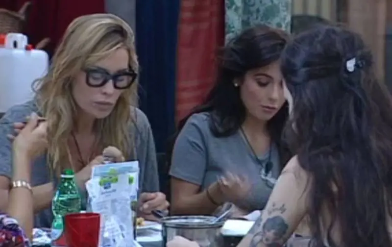 Grande Fratello Vip: lite tra Antonella Mosetti ed Elenoire Casalegno