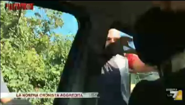 Un frame del video dell'aggressione