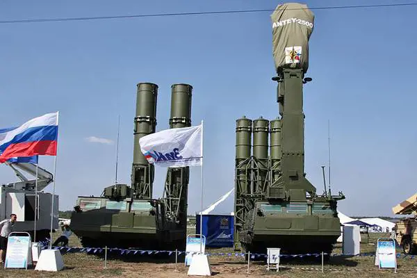 Siria, schierati gli S300 VM: Putin impone nuova no fly zone