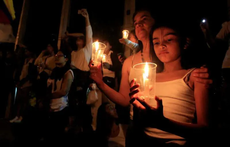 La Colombia protesta muta. Si lavora per una pace con Farc