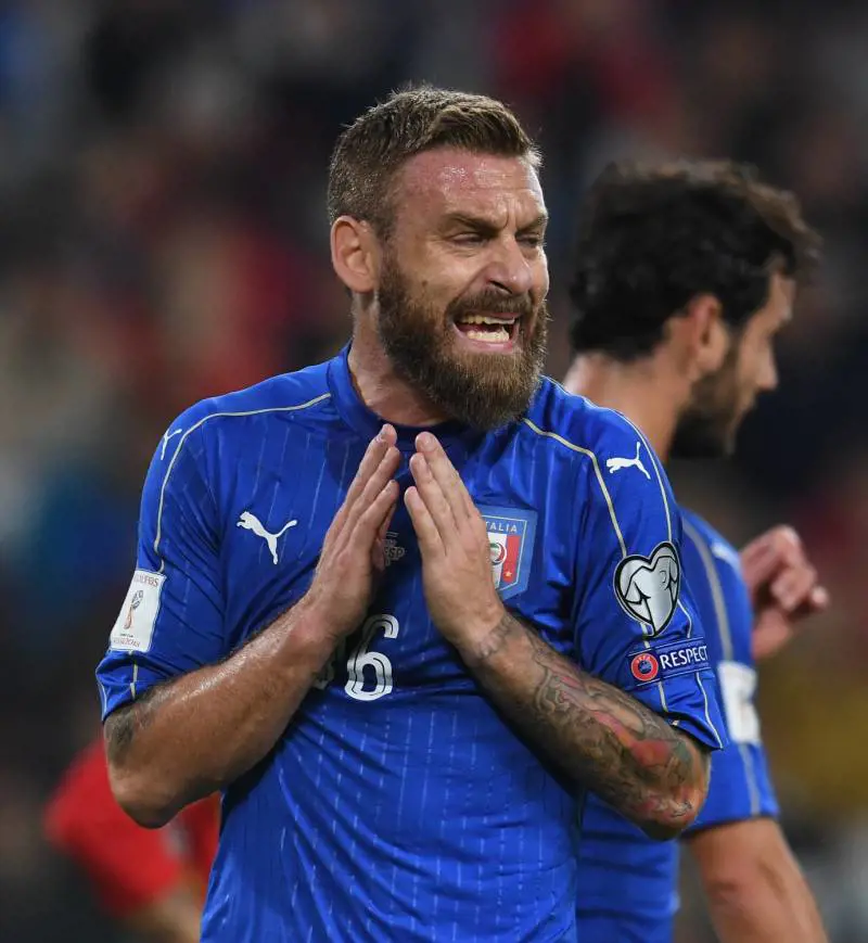 Buffon sbaglia, De Rossi rimedia: l'Italia fa 1-1 contro la Spagna
