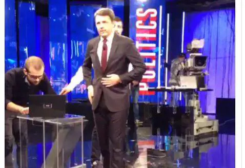 Il fuorionda di Renzi con la Berlinguer a "Politics"