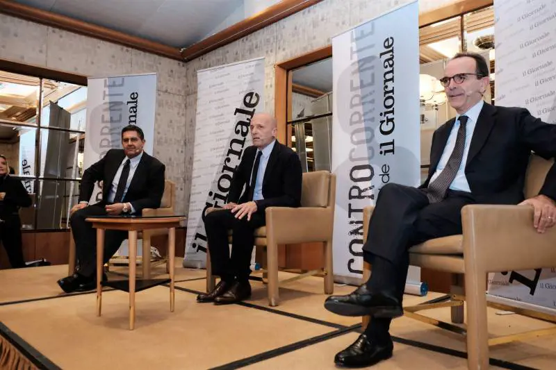Scintille tra Toti e Parisi sul rilancio di Forza Italia