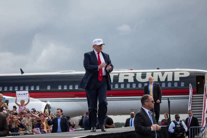 "Ci ha molestato sessualmente". Dal passato accuse contro Trump