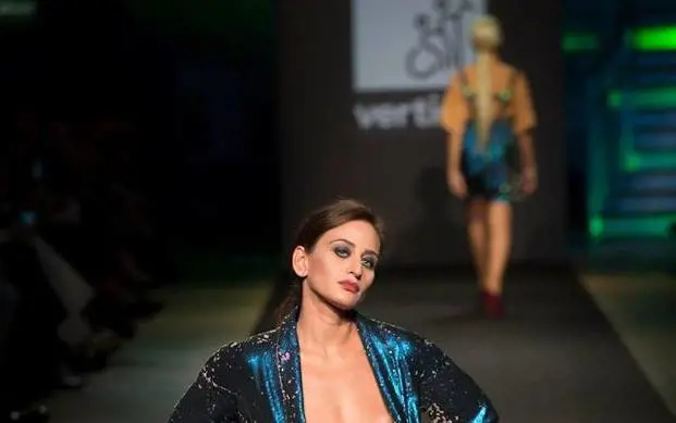 Facebook censura la modella sulla sedia a rotelle: "Troppo nudo"