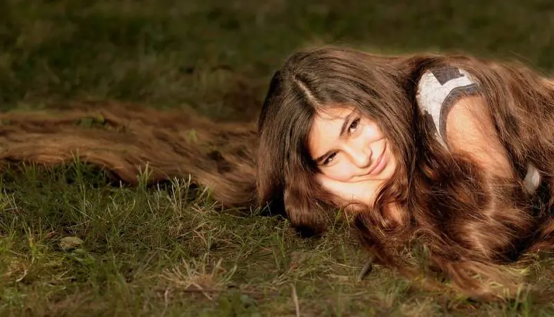 Capelli sottili e a rischio caduta: ecco perché succede