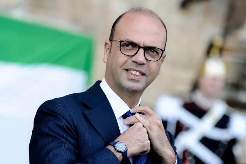 Ncd, prima dei saluti arrivano gli incarichi per amici e parenti