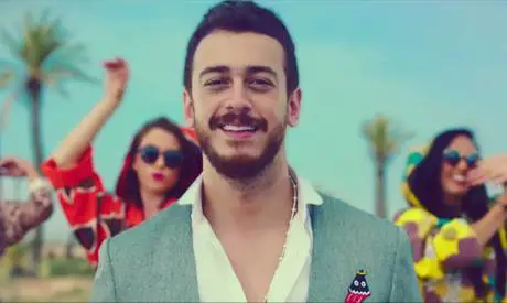 Cantante marocchino accusato di stupro. Ma torna subito libero