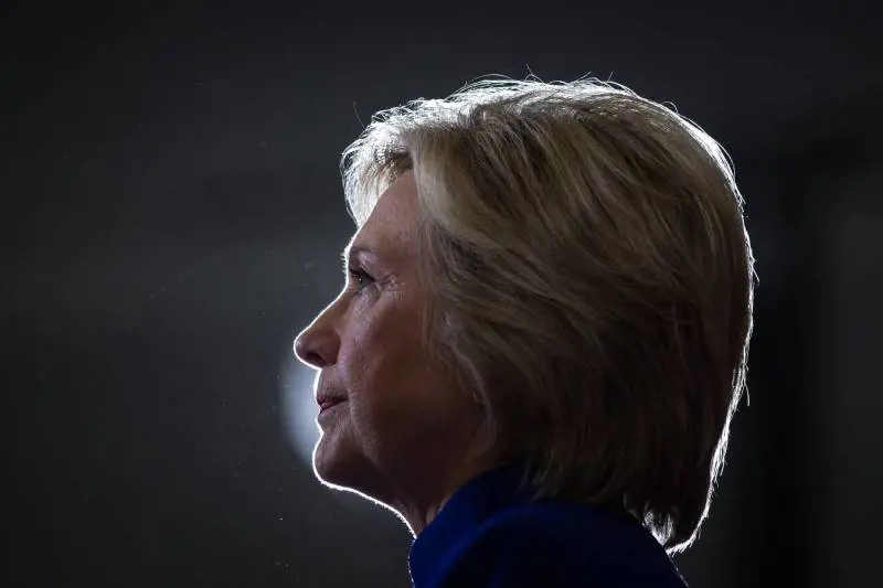 L'Fbi grazia Hillary Clinton: "Non sarà incriminata per le email"