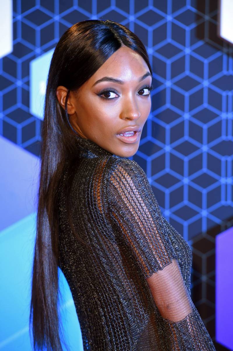 Jourdan Dunn Sexy E Nuda Agli Mtv Europe Music Awards 2016 Ilgiornale It