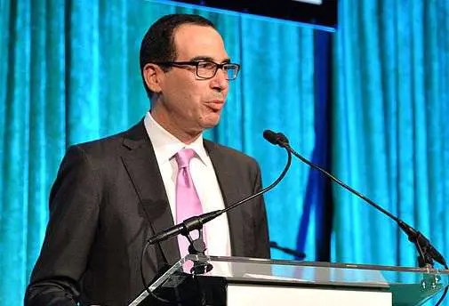 Trump ora apre le porte all'ex di Goldman Sachs, Steve Mnuchin