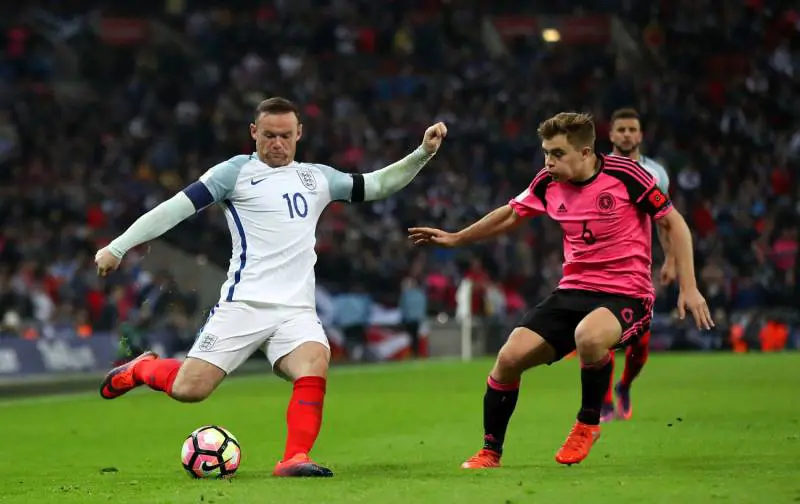 Rooney ubriaco, la FA indaga: Mourinho furioso con entrambi