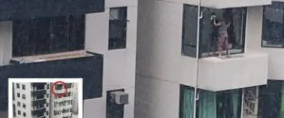 La foto della colf di Hong Kong che sta scatenando le polemiche
