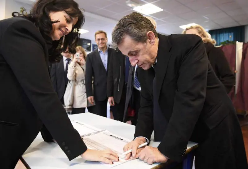 Primarie della destra, Fillon sorprende tutti E Sarkozy va a casa