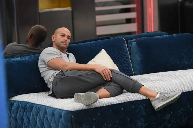 Isola dei Famosi 2017, Stefano Bettarini al posto di Alvin