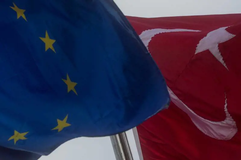 Adesso Erdogan minaccia di inondare l'Europa di profughi