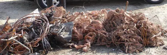 Telefoni interrotti dai ladri di rame. Ma le bollette arrivano lo stesso