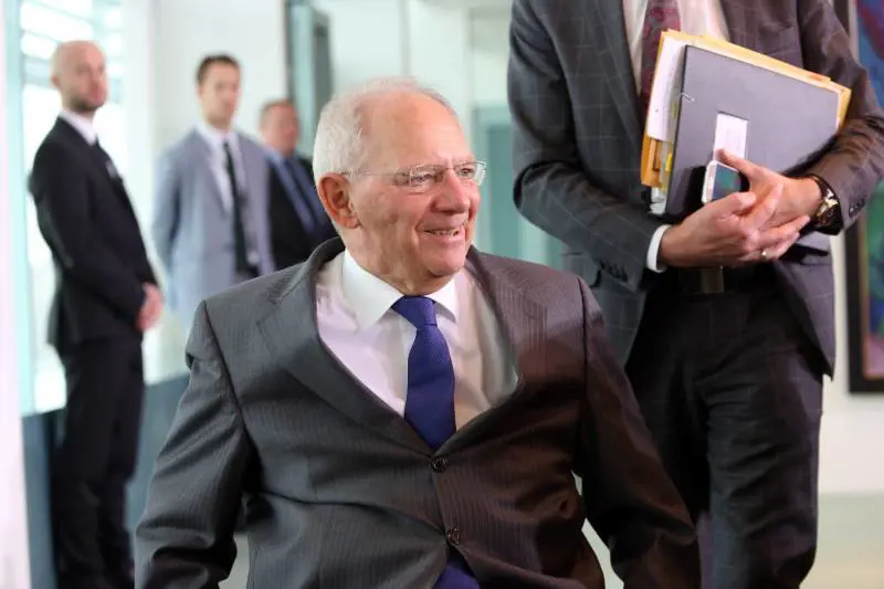 Nuovo assist per Renzi. Schaeuble: "Spero nel suo successo"