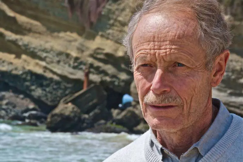Erri De Luca: "Invasione di migranti? Andatevi a curare"