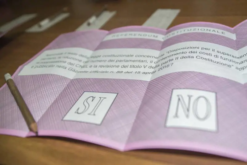 Referendum, il Viminale: "Matite regolari"