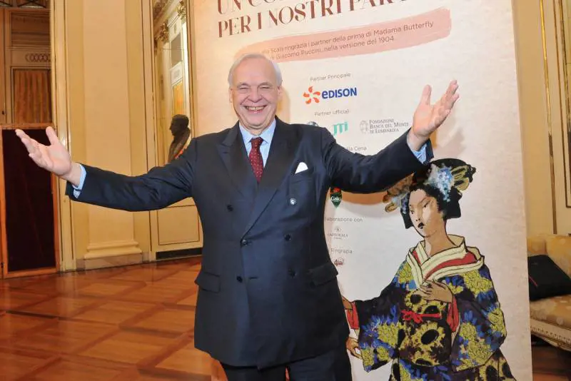 E la crisi di governo guasta la festa alla Scala