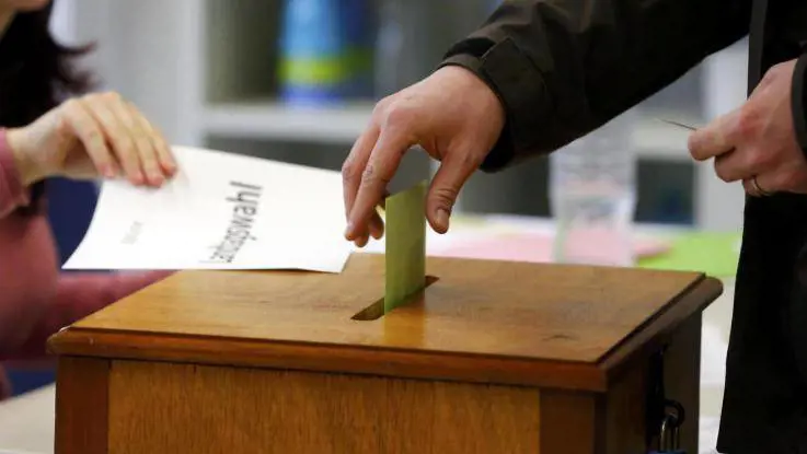 L'esempio svizzero sulla democrazia diretta: "Qui si vota di continuo" 