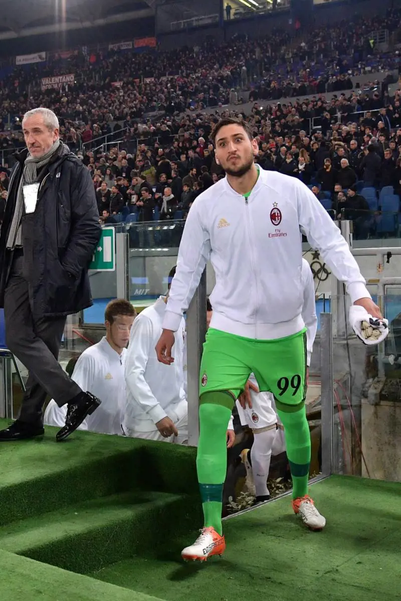 Donnarumma: "Berlusconi mi ha consigliato di non fare tatuaggi e orecchini"