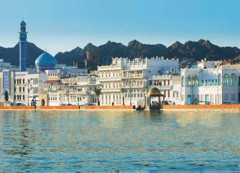 Città, deserto, oasi e cultura in Oman
