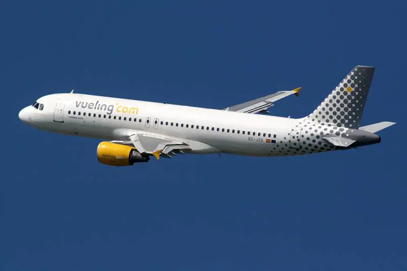 Sette rotte e più posti per i voli d'estate di Vueling da Malpensa
