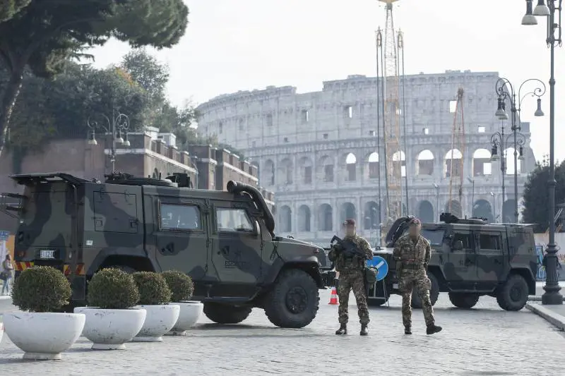 Capodanno blindato. Nelle grandi città c'è il rischio autobomba