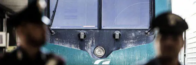 Immigrato aggredisce due poliziotti alla stazione di Bari