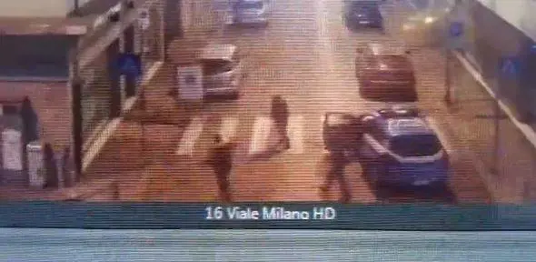 Pugni e bottiglie sulla volante. Immigrato pesta un poliziotto