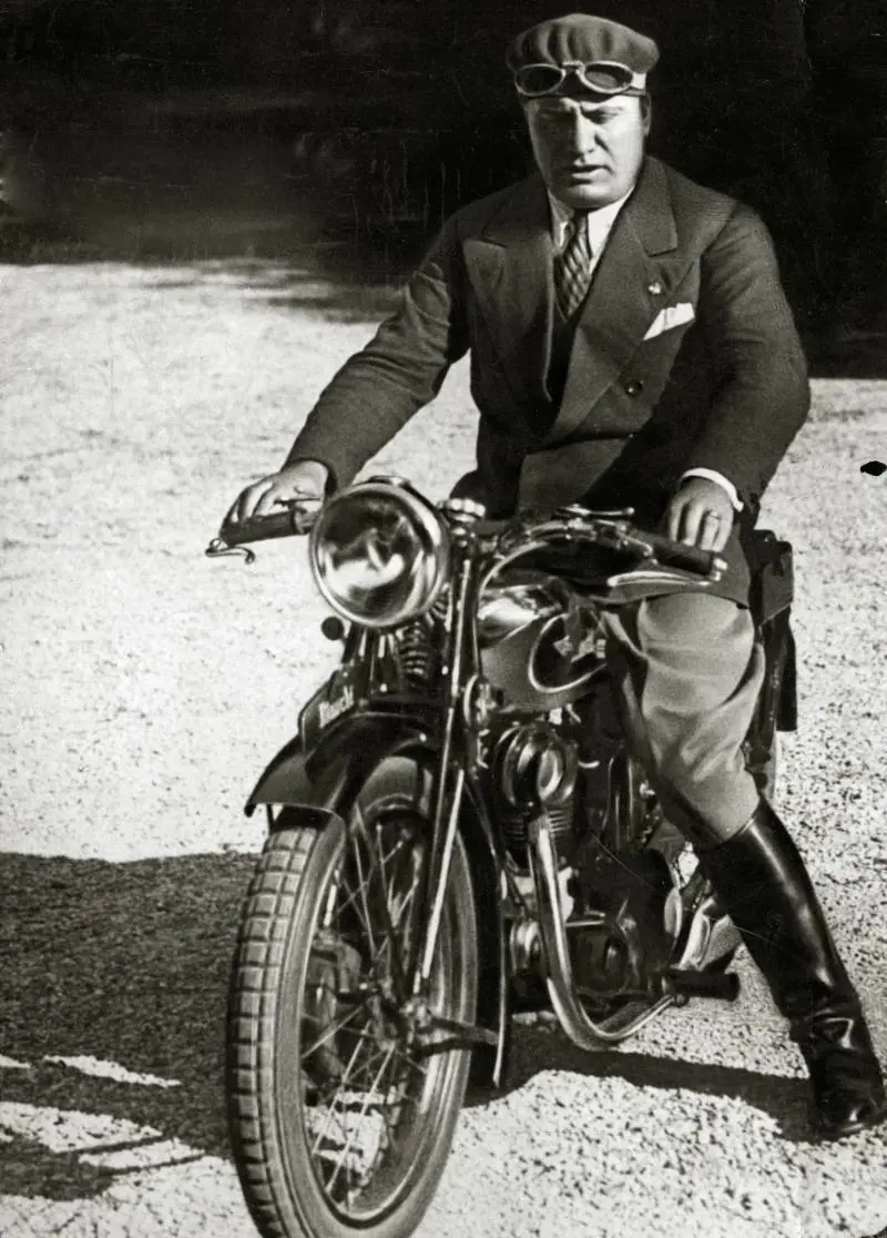 Quando Benito sfinito dalla politica decise di fare il drammaturgo