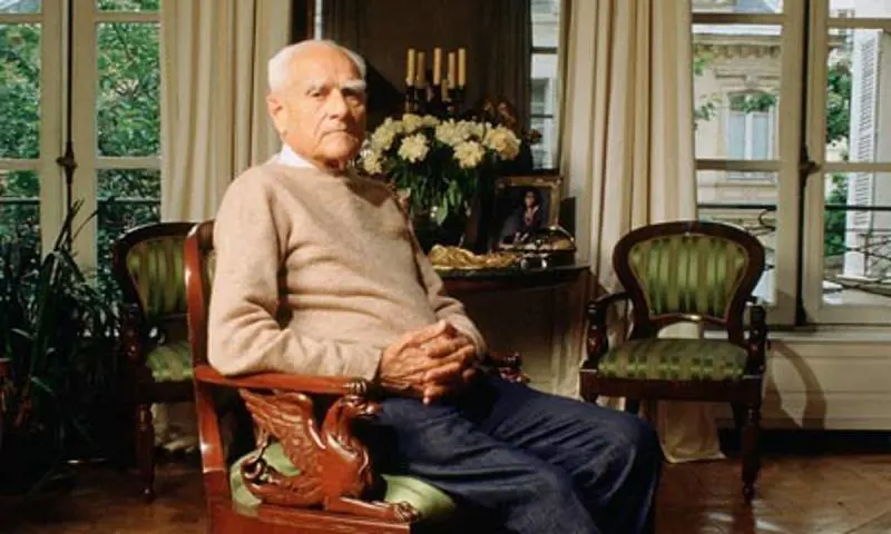 Moravia e Ginzburg non sarebbero al Salone del libro di Torino