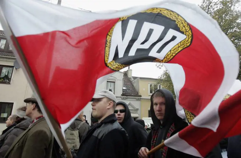 La lezione della Germania: la libertà non teme i nazisti