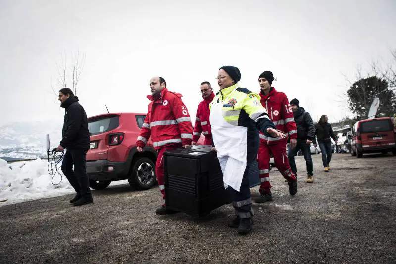 Scandalo Protezione civile Il governo in un solo anno ha tagliato 71 milioni di fondi