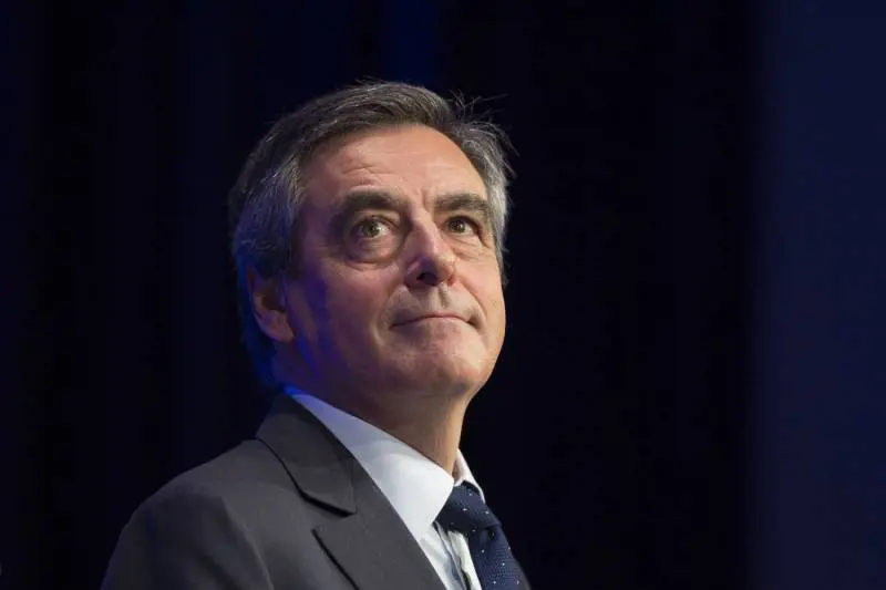 In parlamento a Parigi perquisizioni legate al caso Fillon
