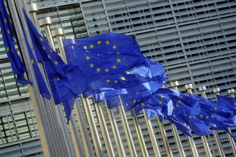 Punire l'Italia per educare la Ue: è iniziato l'assedio a Bruxelles