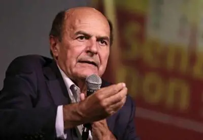 Napolitano scarica Renzi. Bersani pronto alla scissione
