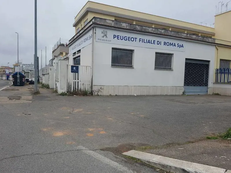 Roma, Fdi: "Nomadi occupano stabile 'a insaputa' del M5S"