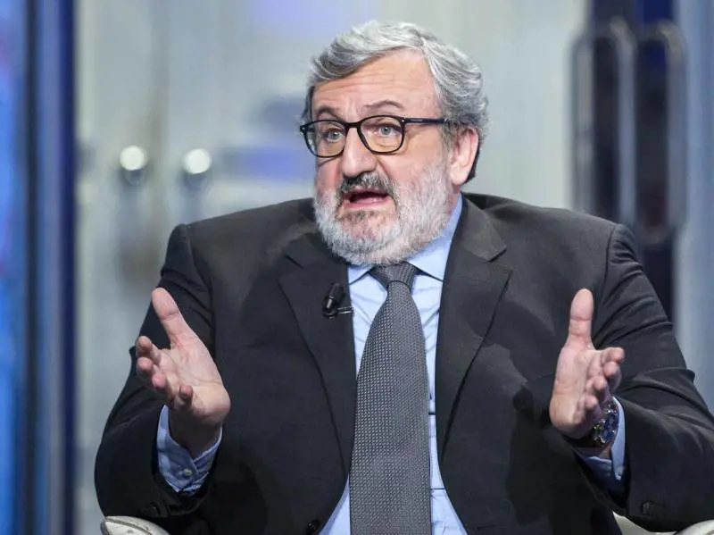 Emiliano: il Pd è diventato il partito dei banchieri e finanzieri