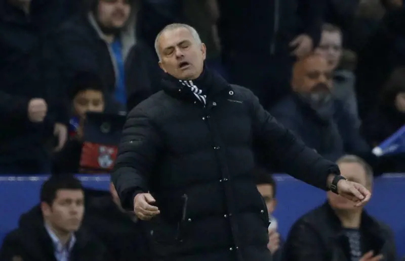 Mourinho: "Il Bayern? Vuole vincere facile, si compra il Borussia Dortmund"