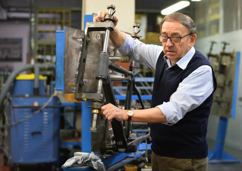 Gli 85 anni di Colnago. Il Ferrari delle bici che mise in sella il Papa